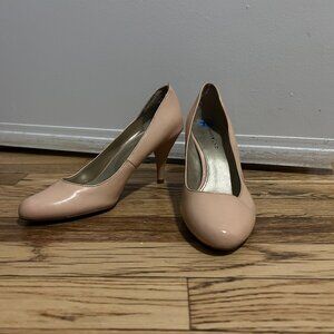 Bandolino Beige Heels